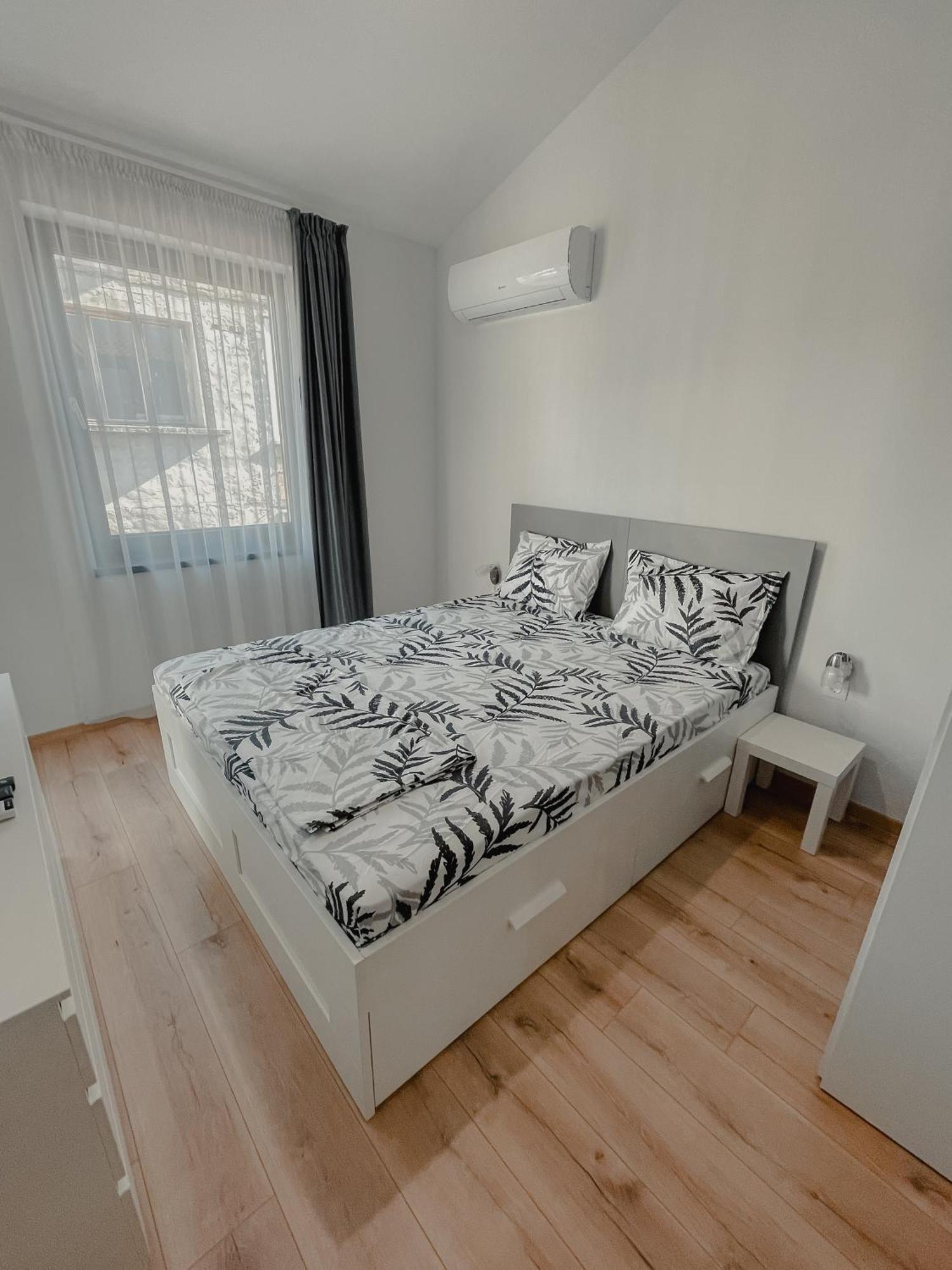 Ferienwohnung Hugo Warna Exterior foto